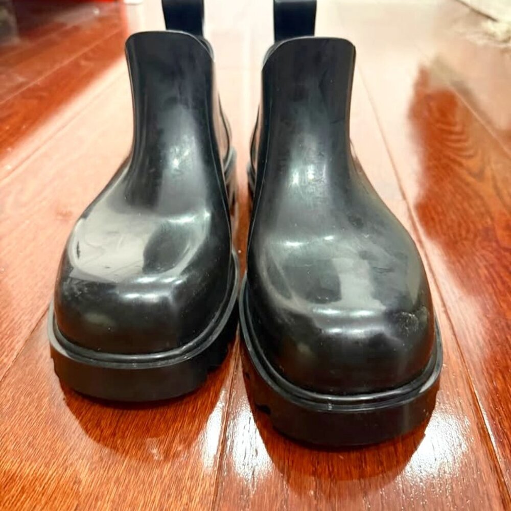 [Never Worn] Bottega Veneta Black Stride Boots [42]